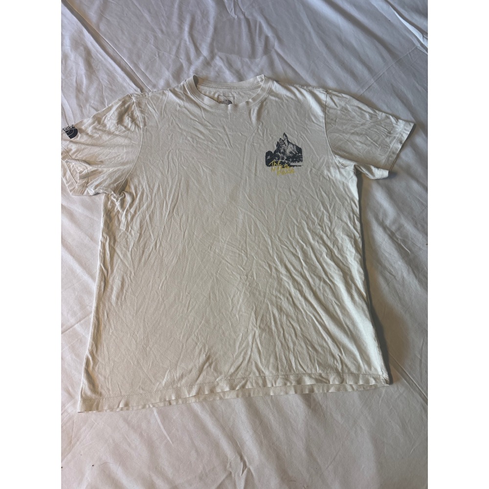 The North Face T-Shirt Mens Medium White Mountain Graphic Tee